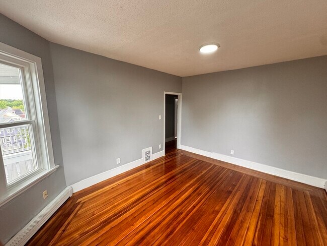 Building Photo - 43 Greenock St