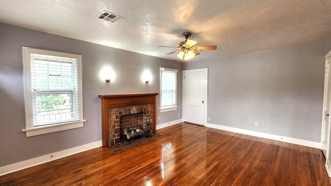 Building Photo - 1403 N Miller Blvd
