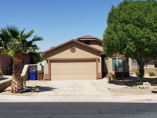 Primary Photo - 2541 Prado Del Sol Ave