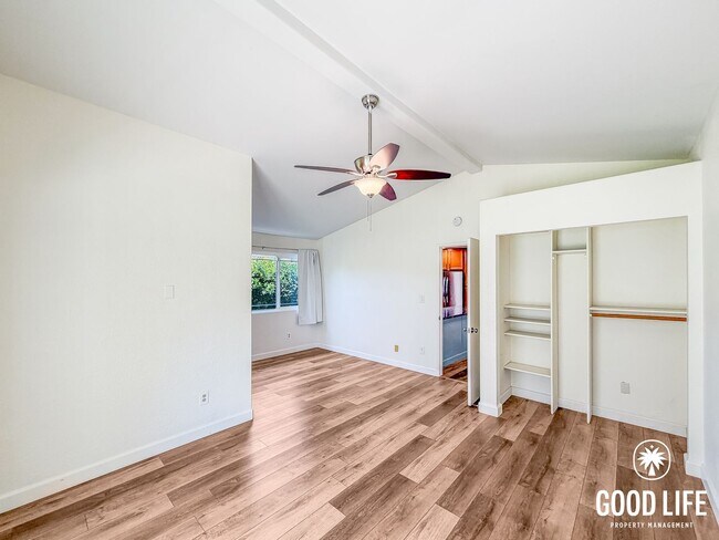Building Photo - SD: Spacious 4BD/2BA Home in Clairemont with Large Turf Yard, Garage & In-Unit Laundry