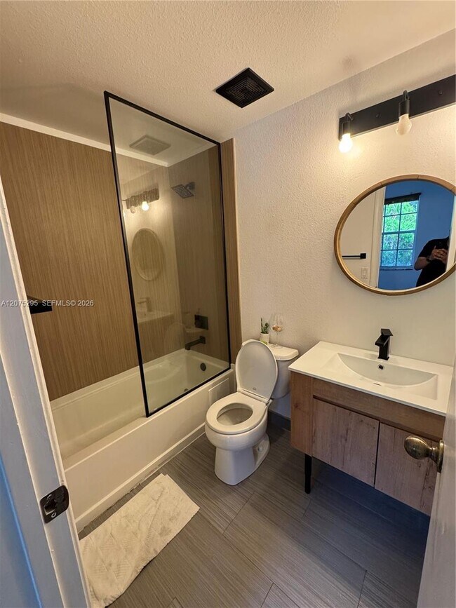 Building Photo - 8207 San Carlos Cir