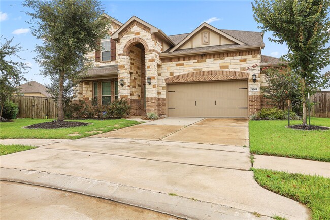 Building Photo - 8903 Lost Castle Wy