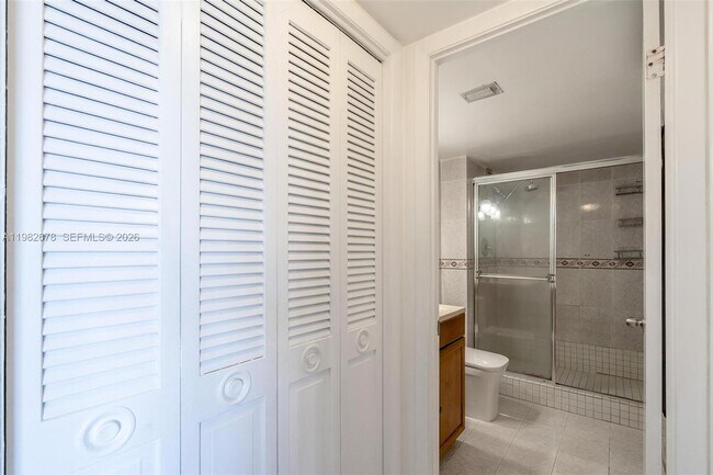 Building Photo - 18071 Biscayne Blvd