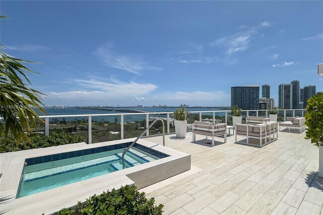 Building Photo - 4250 Biscayne Blvd