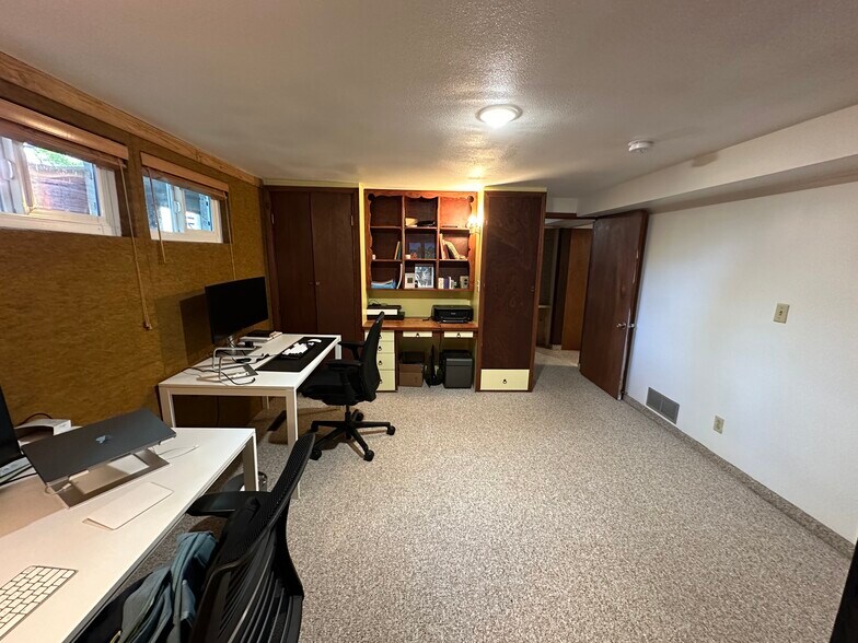 Building Photo - 2295 Timpview Dr