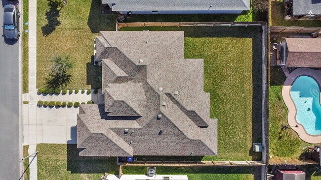 Building Photo - 4005 Water Lily Ave