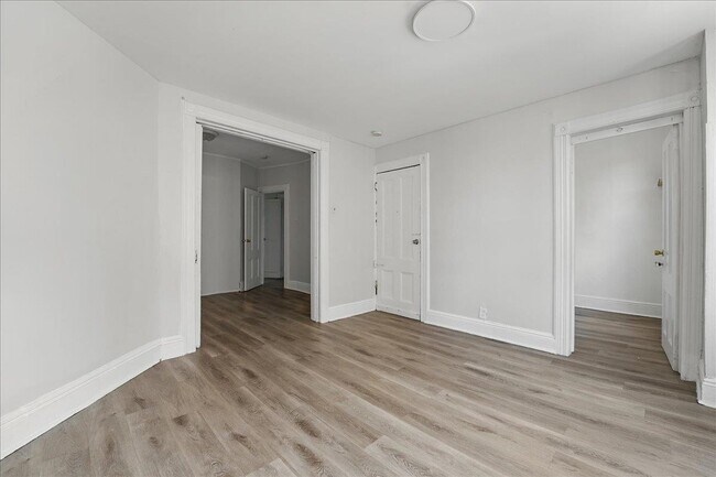 Building Photo - 335 47th St