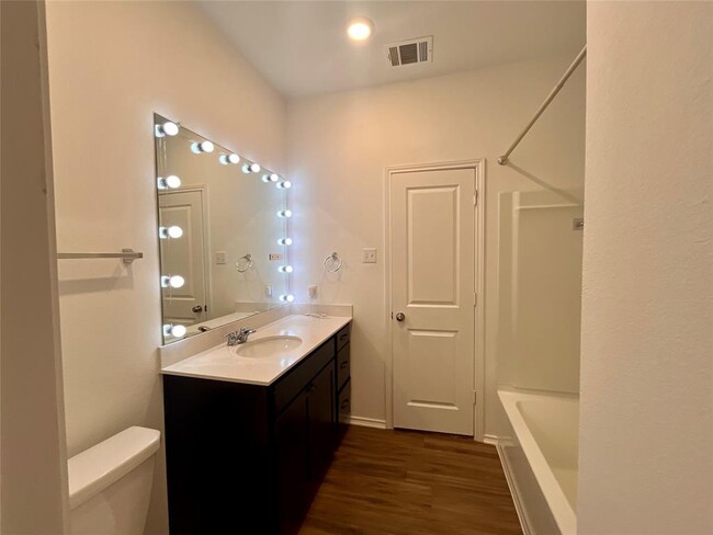 Building Photo - 325 Geode Glen