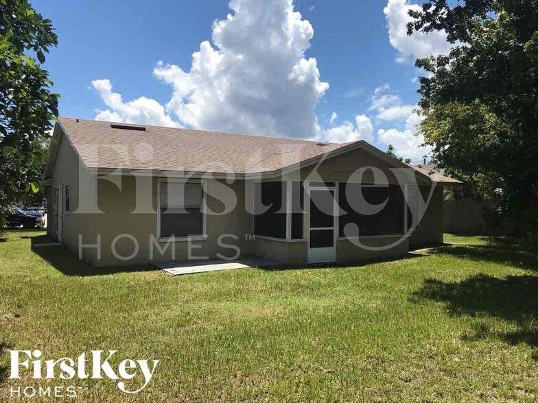 Building Photo - 309 Clearwater Ln