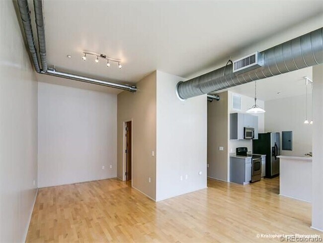 Building Photo - 3100 Huron St