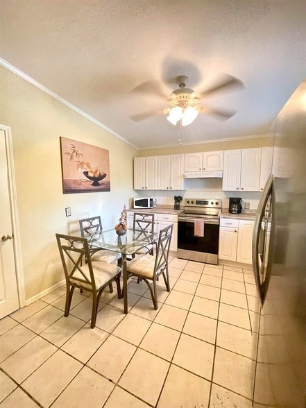 Building Photo - 406 Longshadow Rd