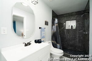 Building Photo - 114 Dilworth St