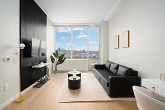 Building Photo - 648 Jackson St