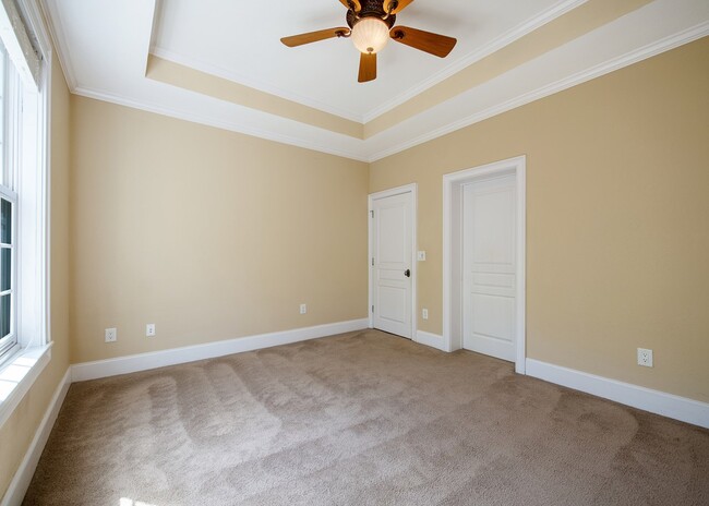 Building Photo - 2145 Ridgecrest Cir