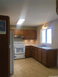 Building Photo - Single Family 3 Bedroom/1 Bath