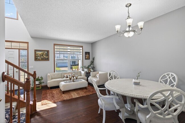 Building Photo - 15275 Plumstone Dr