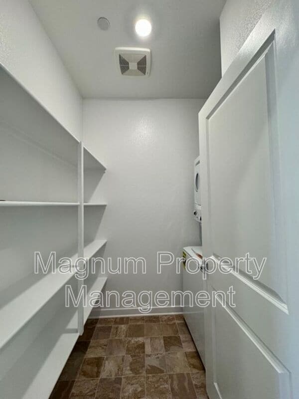 Building Photo - 31133 Antares St