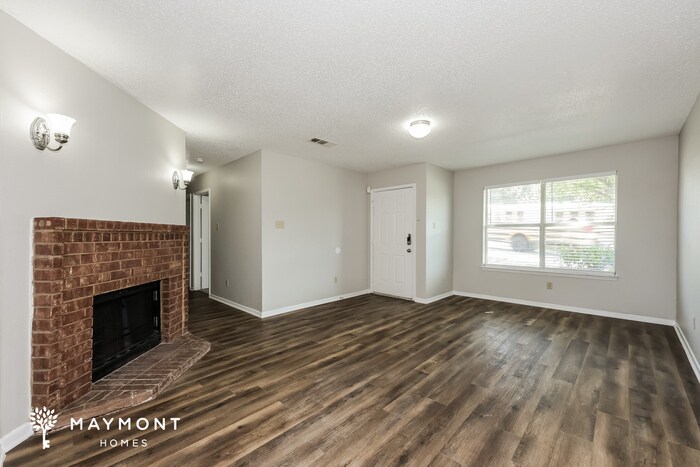 Building Photo - 12717 Hilltop Dr