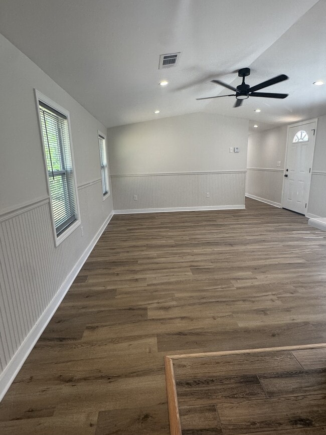 Building Photo - 142 Co Rd 753