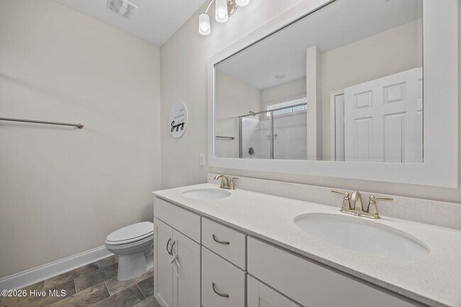 Building Photo - 3 Bed 2 Bath Unfurnished Single Family Home