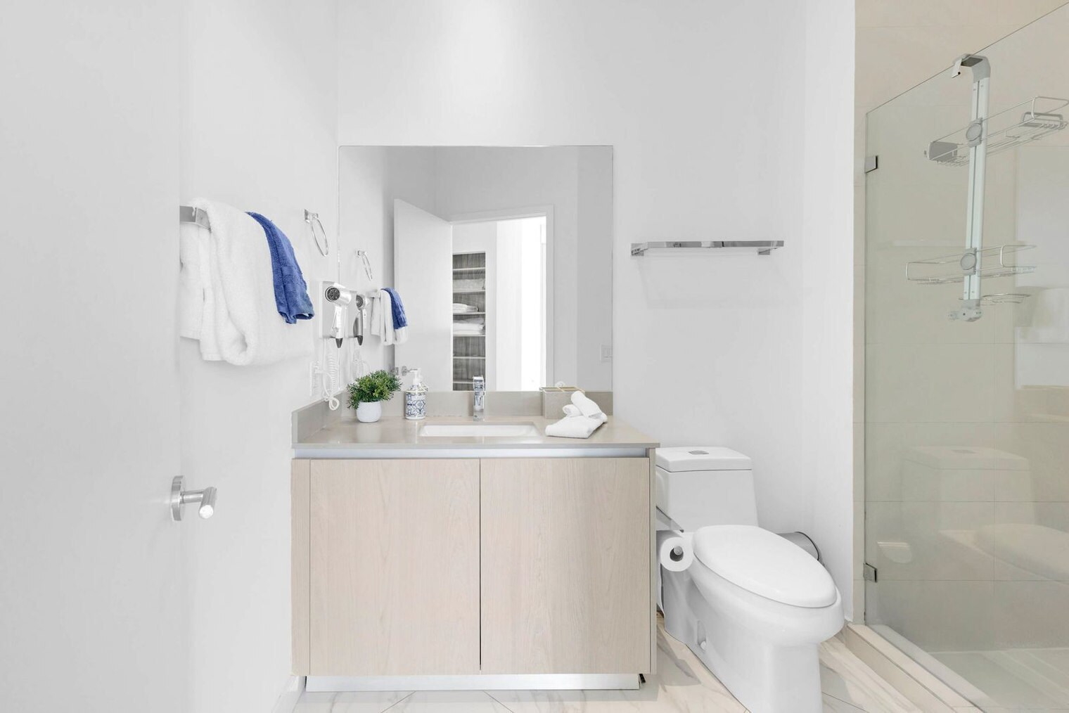 Building Photo - 4111 S Ocean Dr