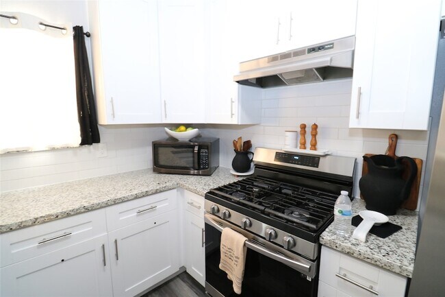 Building Photo - 25107 Spring Creek Dr