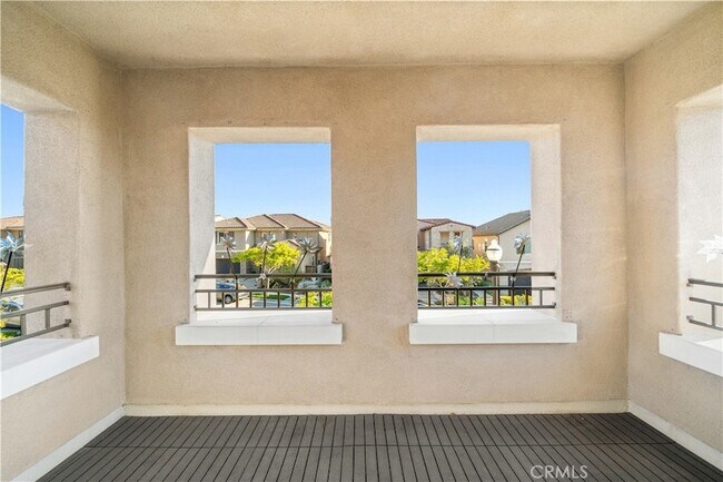 Building Photo - 1151 Summit Oak Dr