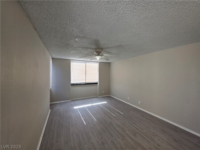 Building Photo - 3930 University Center Dr