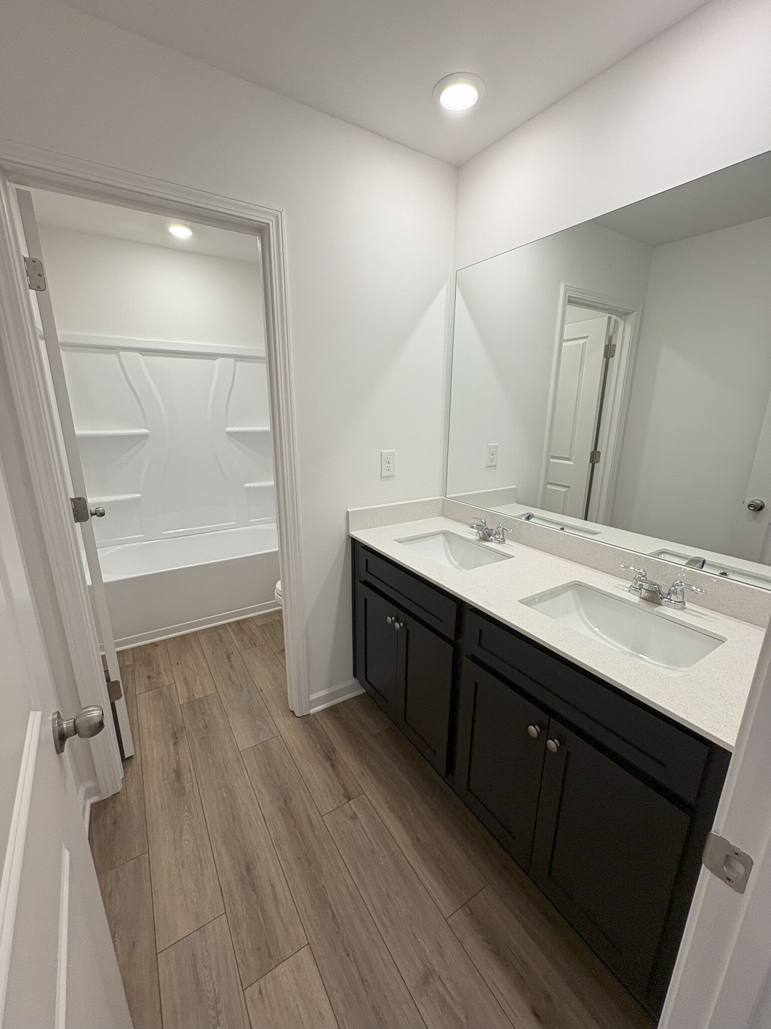 Building Photo - 212 Paisley Way