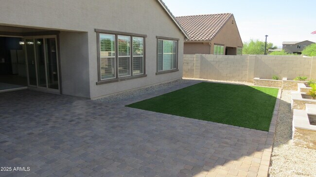 Building Photo - 5862 N 86th Dr