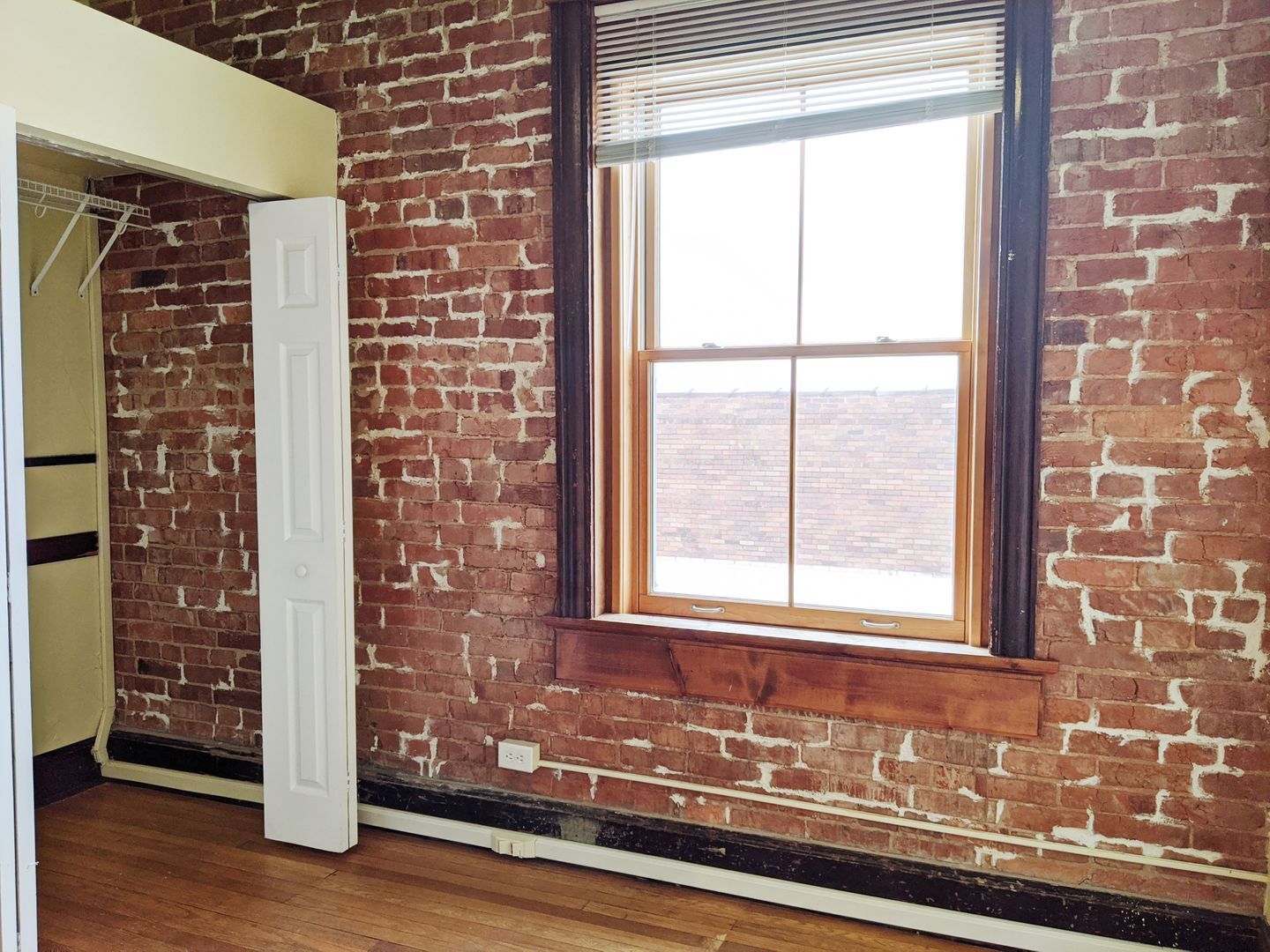 Building Photo - Redmen - Residential