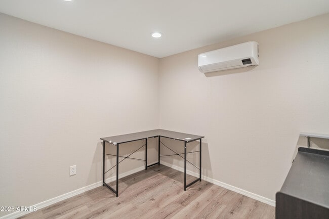 Building Photo - 8316 W Sweetwater Ave