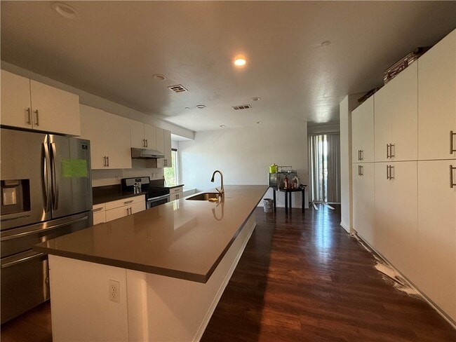 Building Photo - 11120 Legion Dr
