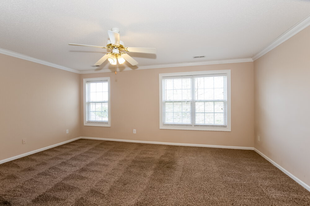 Building Photo - 1918 Southwind Dr