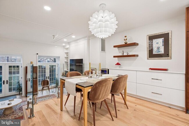 Building Photo - 4353 Westover Pl NW