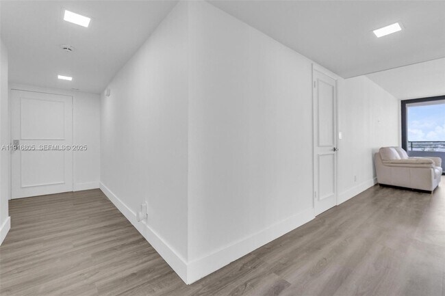 Building Photo - 3589 S Ocean Blvd