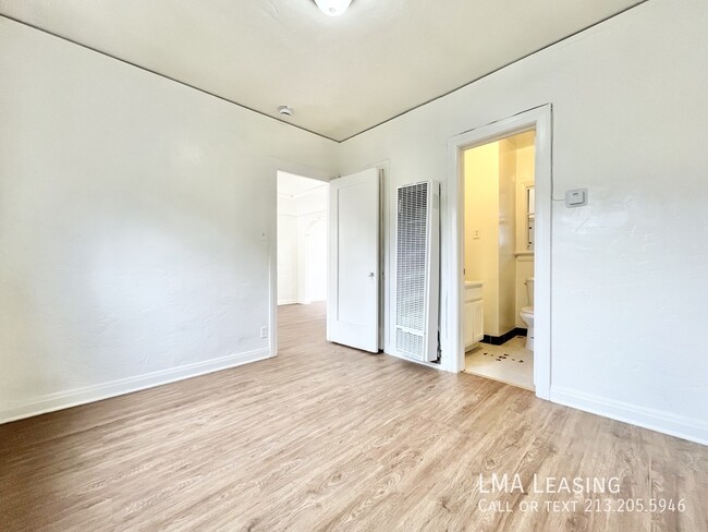 Building Photo - Newly Renovated & Charming Gem w/ Modern F...