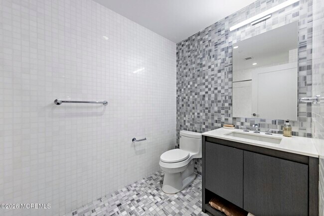 Building Photo - 30 Melrose Terrace