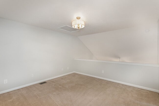 Building Photo - NASHVILLE! Inviting 2 Bedroom 2.5 bath Con...