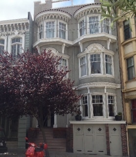 Building Photo - Huge and Beautiful Classic Top Floor Condo