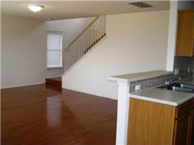 Building Photo - 15534 Sarah's Creek Dr