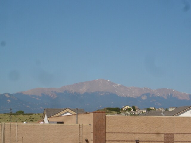 Building Photo - 5570 Vermillion Bluffs Dr