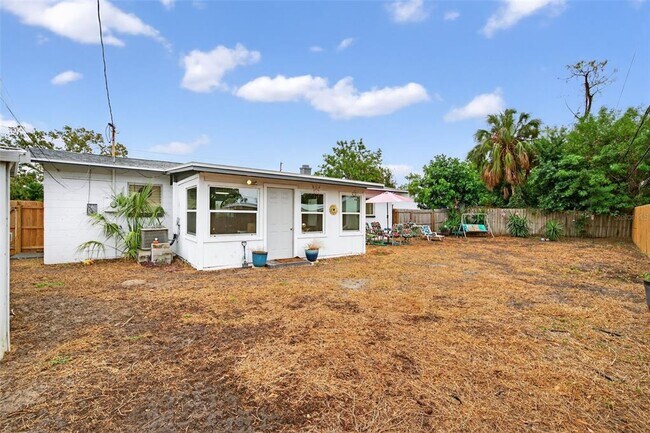 Building Photo - 4273 Elkcam Blvd SE