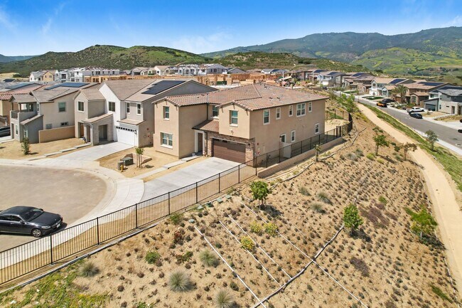 Building Photo - Stunning New Build Home with Breathtaking ...