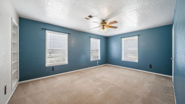 Building Photo - 4027 Spring Branch Rd