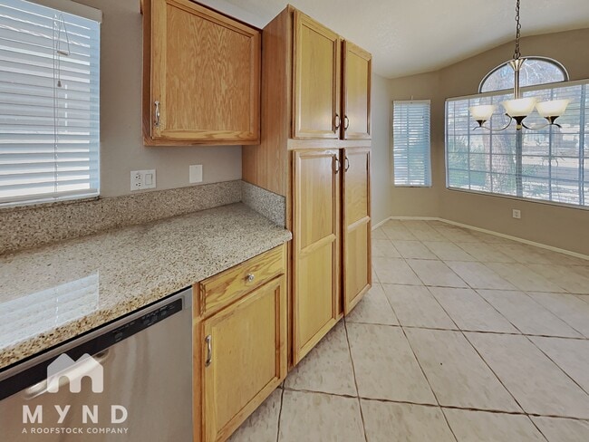 Building Photo - 212 Sandpiper Village Way