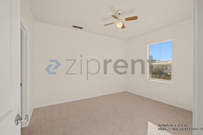 Building Photo - 155 E Heritage Dr