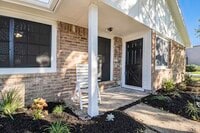 Building Photo - 1019 W Brompton Dr