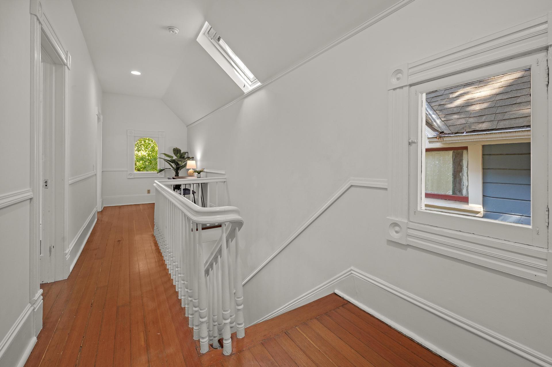 Building Photo - 1720 NW Hoyt St