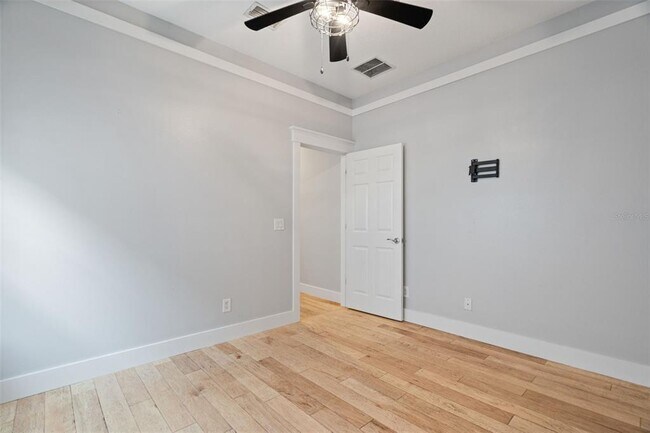 Building Photo - 5362 Chatas Ln